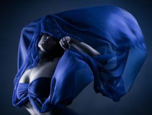 woman-dancing-wrapped-in-blue-cloth